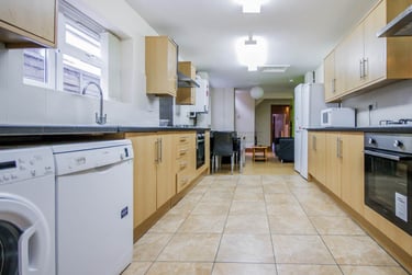 1 bed house, Hubert Road Selly Oak, Birmingham, B296ES - Image 3