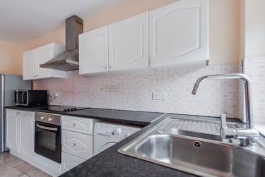 1 bed house, Kelsey Close, Birmingham, B74JL - Image 2
