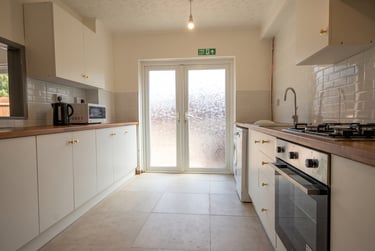 5 bed house, Hobart Croft, Nechells, Birmingham, B74JN - Image 2