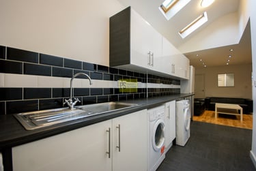 5 bed house, Holly Grove, Hubert Road, Birmingham, B296EQ - Image 3
