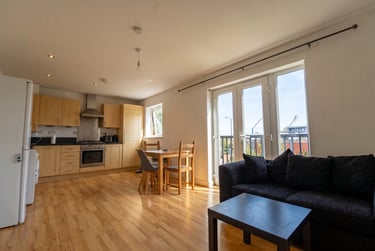 2 bed flat, Priory Court, Pershore Road, Birmingham, B57QP - Image 1