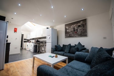 5 bed house, Holly Grove, Hubert Road, Birmingham, B296EQ - Image 2