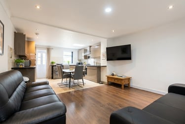 5 bed house, Teignmouth Road, Selly Oak, Birmingham, B297AY - Image 2