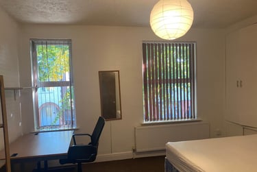 4 bed house, Harrington Drive, Lenton, Nottingham, NG71JH - Image 2