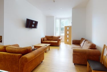 8 bed house, University Road, Highfields, Leicester, LE17RA - Image 1