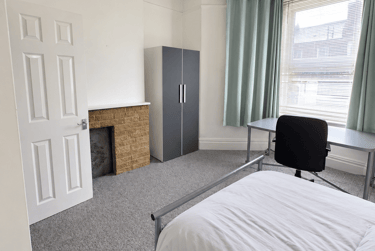 6 bed house, Pinhoe Road, Mount Pleasant, Exeter, EX47HL - Image 5