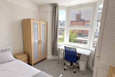7 bed house, Mount Pleasant Road, Mount Pleasant, Exeter, EX47AD - Image 4