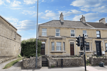 6 bed house, Argyle Terrace, Twerton, Bath, BA23DF - Image 1