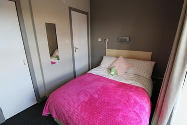 Studio - Silver at The Old Fire Station, 256 King Street, City Centre, Aberdeen, AB245BU - Image 15