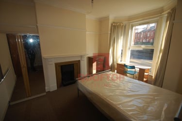 6 bed house, Hessle Place, Hyde Park, Leeds, LS61EU - Image 5