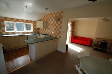 4 bed house, Dennistead Crescent, Headingley, Leeds, LS63PU - Image 1