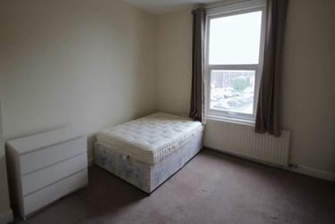 8 bed house, Burley Road, Hyde Park, Leeds, LS31JP - Image 8