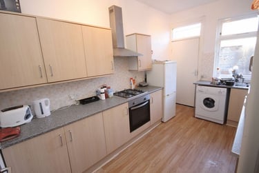 6 bed house, St. Michaels Terrace, Headingley, Leeds, LS63BQ - Image 3