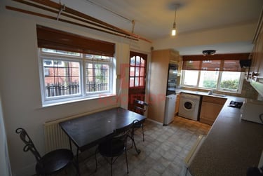 3 bed house, St. Annes Road, Headingley, Leeds, LS63PA - Image 1