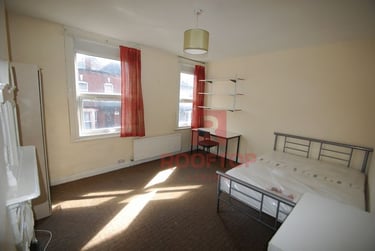 6 bed house, Hessle Place, Hyde Park, Leeds, LS61EU - Image 4