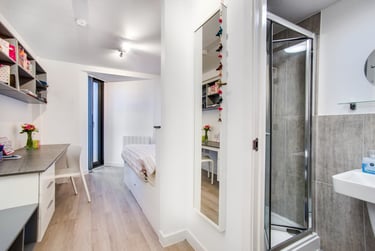 Cluster Ensuite at The Recording Rooms, 495-505 Bristol Road, Selly Oak, Birmingham, B296FW - Image 3