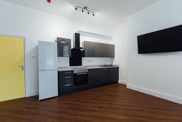 2 bed house, Marlborough Avenue, Spring Bank, Hull, HU53JS - Image 1
