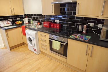 2 bed house, St James Crescent, Uplands, Mount Pleasant, Swansea, SA16DR - Image 1