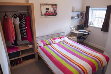 2 bed house, St James Crescent, Uplands, Mount Pleasant, Swansea, SA16DR - Image 4