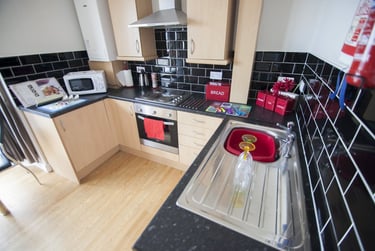 1 bed house, Oystermouth Road, Brynmill, Brynmill, Swansea, SA13UL - Image 5