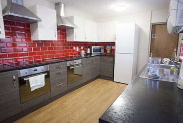 7 bed house, Bryn Road, Brynmill, Brynmill, Swansea, SA20AR - Image 1