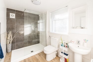 8 bed house, Brynmill Crescent, Brynmill, Brynmill, Swansea, SA20AL - Image 1