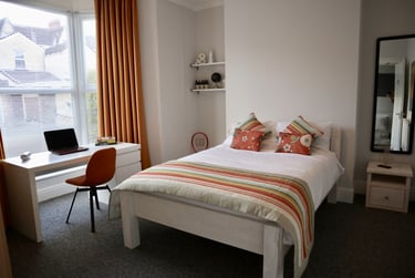 5 bed house, Cromwell Street, Mount Pleasant, Mount Pleasant, Swansea, SA16EZ - Image 1