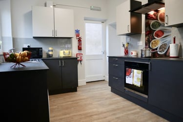 7 bed house, Bryn Road, Brynmill, Brynmill, Swansea, SA20AR - Image 3