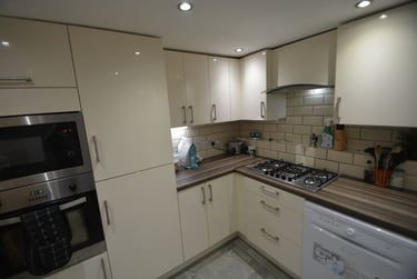 5 bed house, Wetherby Grove, Burley, Leeds, LS42JH - Image 4