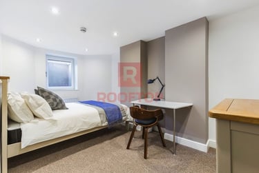 6 bed house, Hartley Crescent, Rampart Road, Leeds, LS62LL - Image 8