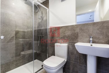 6 bed house, Hartley Crescent, Rampart Road, Leeds, LS62LL - Image 9