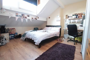 3 bed house, Spring Grove Walk, Burley, Leeds, LS61RR - Image 4