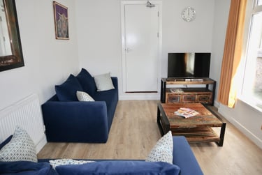 5 bed house, Rhondda Street, Mount Pleasant, Mount Pleasant, Swansea, SA16ER - Image 2