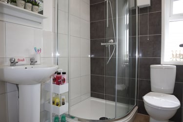 5 bed house, Rhondda Street, Mount Pleasant, Mount Pleasant, Swansea, SA16ER - Image 5