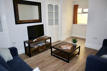 7 bed house, Gwydr Crescent, Uplands, Uplands, Swansea, SA20AB - Image 1