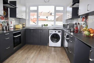 6 bed house, King Edwards Road, Brynmill, Brynmill, Swansea, SA14LL - Image 4
