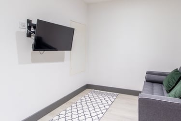 Deluxe 2 Bed Apartment - Image 3