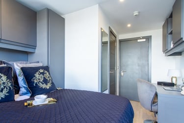 Deluxe 2 Bed Apartment - Image 1