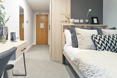 Classic Ensuite - Image 1