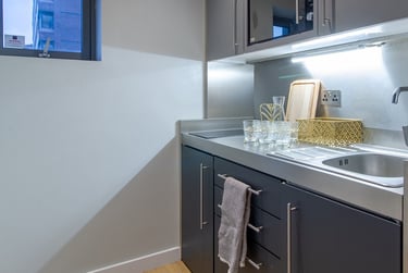 2 Bed Apartment at Crown House, West Bar, Broomhall, Sheffield, S38PH - Image 6