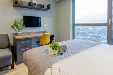 Penthouse 1 Bed Apartment at Symons House, Belgrave Street, Burley Park, Leeds, LS28DD - Image 6