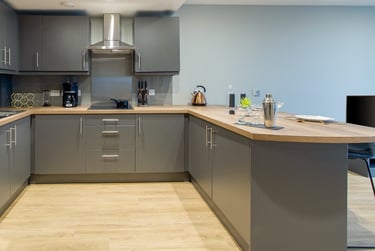 Penthouse 1 Bed Accessible Apartment at Symons House, Belgrave Street, Burley Park, Leeds, LS28DD - Image 7