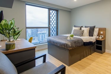 Penthouse 1 Bed Apartment at Symons House, Belgrave Street, Burley Park, Leeds, LS28DD - Image 1