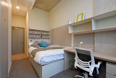 Silver Plus En-suite at LIV Student Sheffield, 131 Ecclesall Road, City Centre, Sheffield, S118HY - Image 3