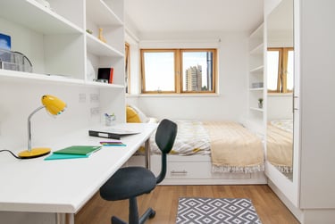 Gold Ensuite at Academic House, Herne Hill, Southwark, London, SE249QH - Image 1