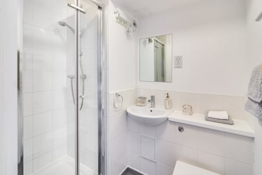 Platinum Studio at Academic House, Herne Hill, Southwark, London, SE249QH - Image 8