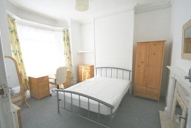 4 bed house, Grafton Street, Newland, Hull, HU52NR - Image 1