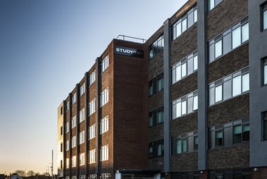 Platinum En-suite Serviced Apartment at Study Inn Lemyngton Street, 2 Lemyngton Street, Charnwood, Loughborough, LE111UH - Image 12