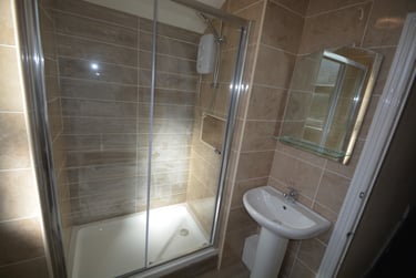 6 bed house, St. Michaels Terrace, Headingley, Leeds, LS63BQ - Image 1