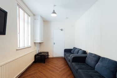 5 bed house, Goddard Avenue, Newland, Hull, HU52AN - Image 2
